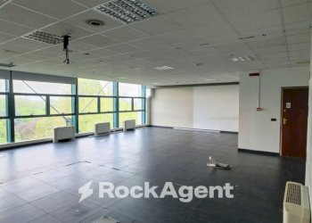 Interno non residenziale - Ufficio via Ippolito Nievo, 25, Torino (zona Vanchiglia) - foto 7