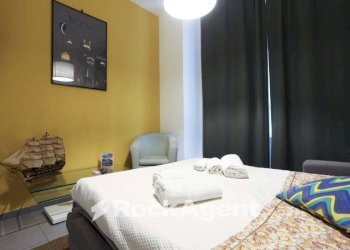 Camera da letto - Quadrilocale vico San Maria Ad Agnone, 18, Napoli - foto 13