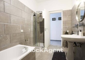 Bagno - Quadrilocale vico San Maria Ad Agnone, 18, Napoli - foto 18