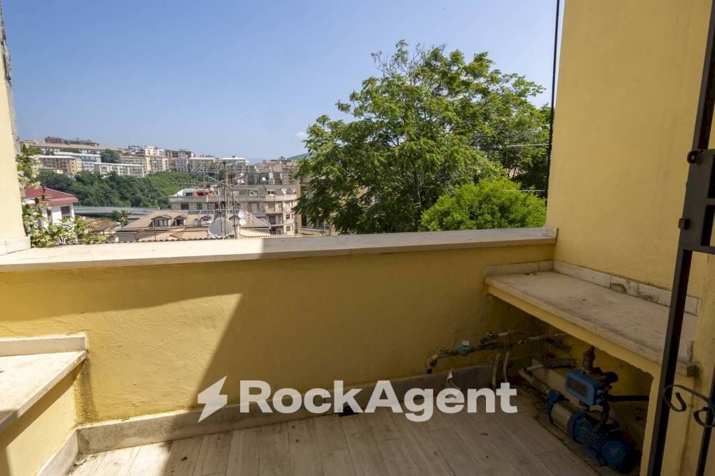Balcone - Two-room apartment via Giuseppe Poerio, Catanzaro - photo 3