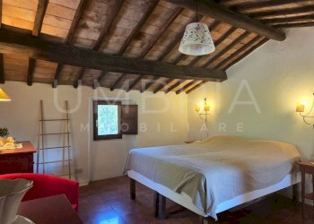 casale-umbria-bedroom.jpg - Casale Via degli Ulivi 16, Baschi - photo 15