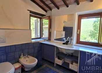 casale-umbria-bathroom02.jpg - Casale Via degli Ulivi 16, Baschi - photo 20