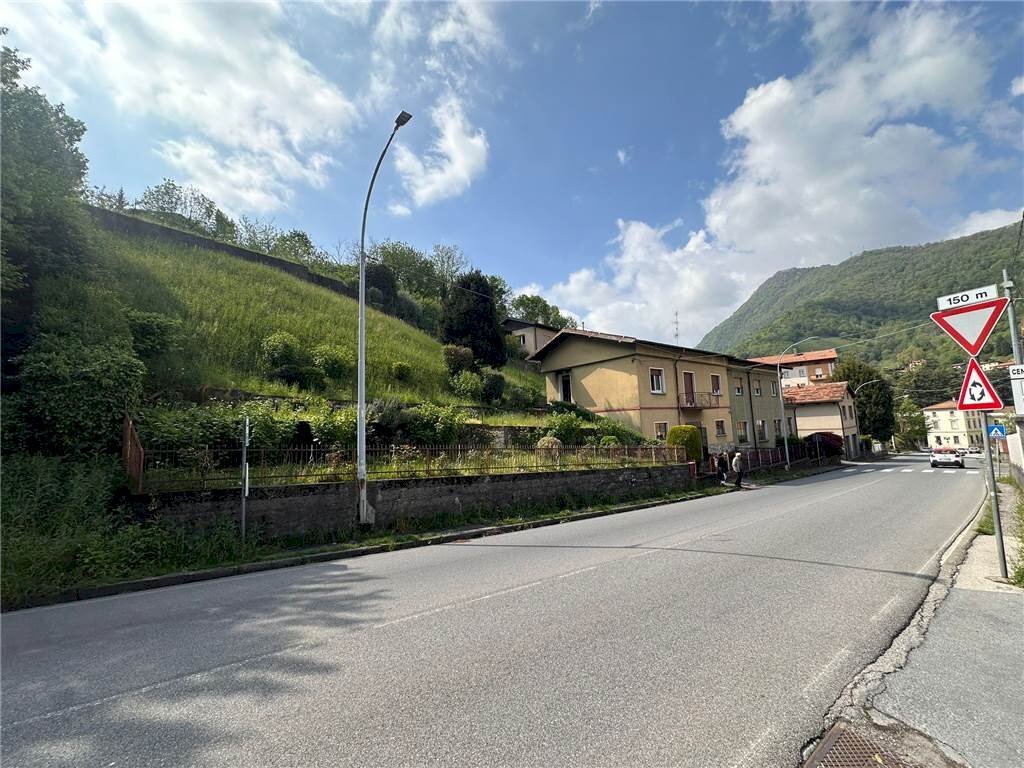 Portion of a house VIA XX APRILE 14, Asso - photo 1
