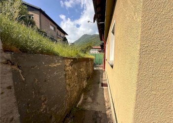 Portion of a house VIA XX APRILE 14, Asso - photo 5