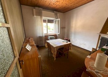 Portion of a house VIA XX APRILE 14, Asso - photo 13