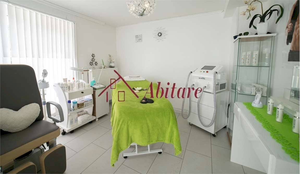 Shop Via diaz, 16, Alba - photo 2