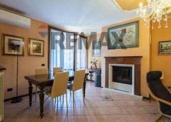 Three-room apartment Villanova, Modena, Modena (neighborhood Villanova) - photo 1