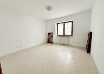 One-room apartment Via Umberto I, Lanzo Torinese - photo 5