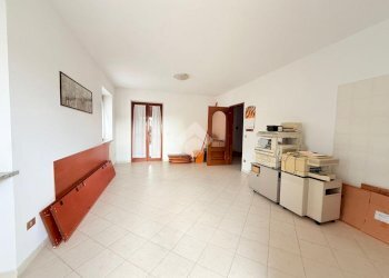 One-room apartment Via Umberto I, Lanzo Torinese - photo 6