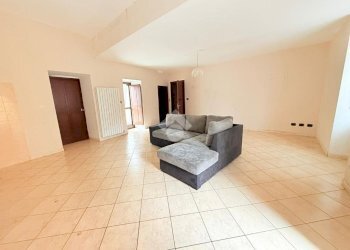 Four-room apartment Via tagna, Lanzo Torinese - photo 2
