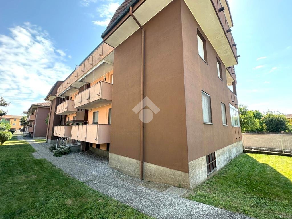 Three-room apartment Via Novara, Trecate - photo 1