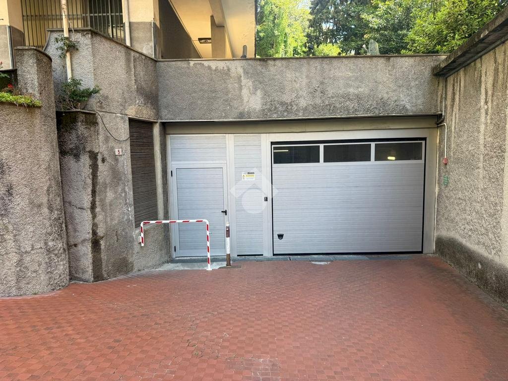 Parking space Box Auto via giovanni bertora, Genova (neighborhood Castelletto) - photo 2