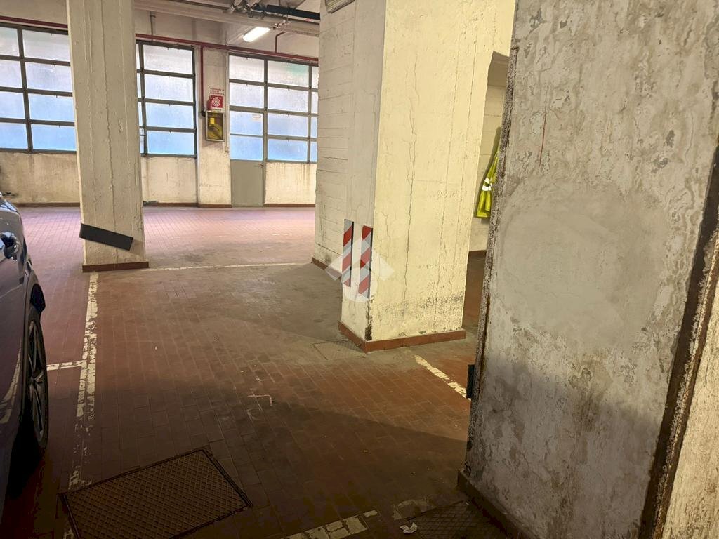Parking space Box Auto via giovanni bertora, Genova (neighborhood Castelletto) - photo 3