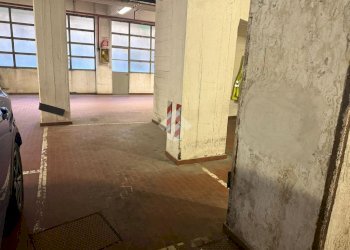 Parking space Box Auto via giovanni bertora, Genova (neighborhood Castelletto) - photo 3