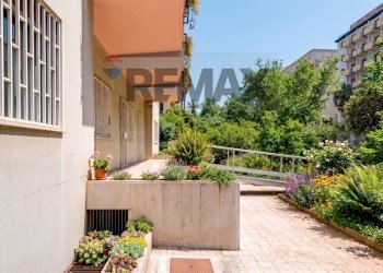 Terrazza - Appartamento viale Lazio
 
1, Palermo - foto 54