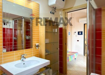 Bagno - Bilocale Via Giulio Cibotti
 
64, Casalbordino - foto 46