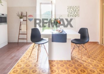 Sala da pranzo - Casa indipendente Via Stretta
 
26, Barrea - foto 1