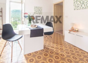 Sala da pranzo - Casa indipendente Via Stretta
 
26, Barrea - foto 10