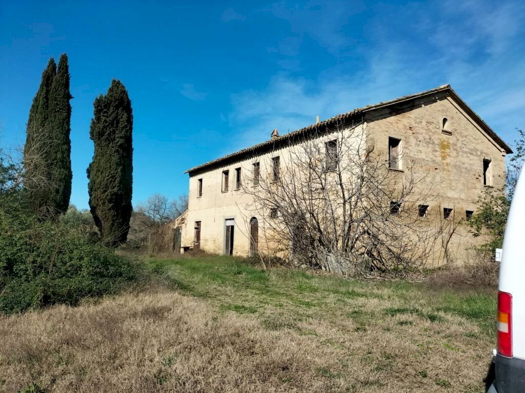 Facciata - Rustico via Villa Santa Maria, 18, Filottrano - foto 1