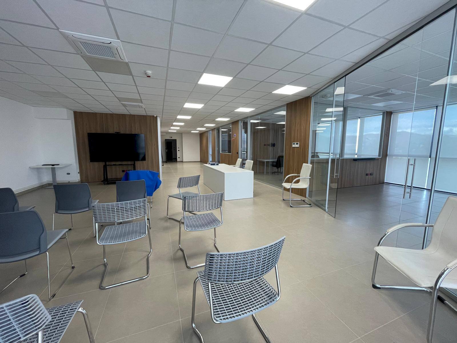 Foto 2 - Office Viale Carlo III, Caserta - photo 2