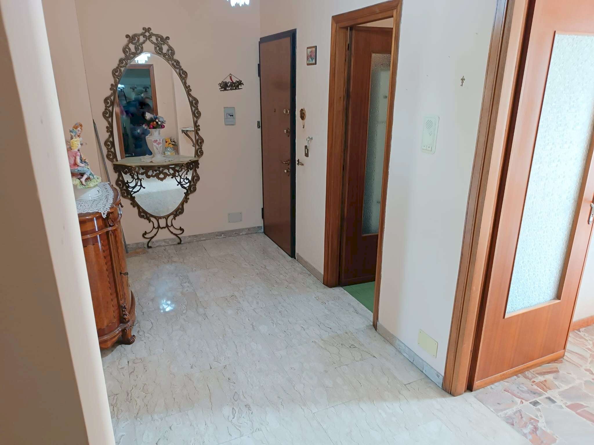 ingresso - Appartamento corso Venezia, 67, Torino (zona Borgo Vittoria) - foto 2