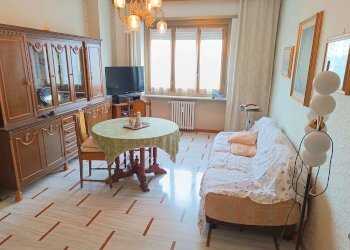 stanza - Appartamento corso Venezia, 67, Torino (zona Borgo Vittoria) - foto 8