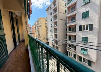 Quadrilocale Via Tortosa, Genova (zona Marassi) - foto 1