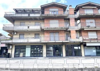IMG_1983.jpeg - Commercial Premises Comunanza - photo 4