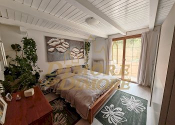 Camera da letto matr. app. primo piano.jpg - Casa indipendente Valle Cannobina - foto 13