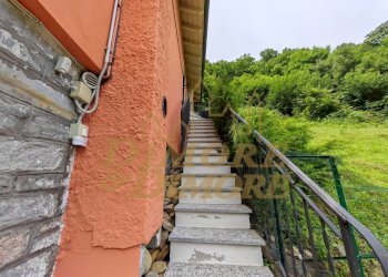 Scala accesso app. secondo piano.jpg - Casa indipendente Valle Cannobina - foto 17
