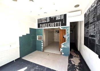 1000412124.jpg - Commercial Premises Viale Somalia 47, Roma - photo 1