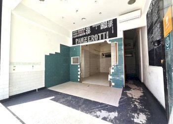 1000412103.jpg - Commercial Premises Viale Somalia 47, Roma - photo 5
