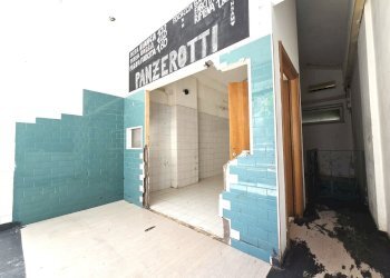 1000412113.jpg - Commercial Premises Viale Somalia 47, Roma - photo 8