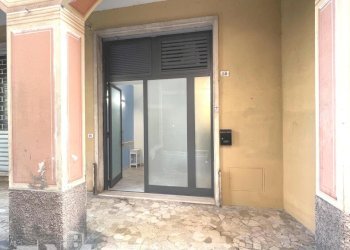 INGRESSO PORTICATO DI PROPRIETA\' - Commercial Premises Via Piero Schiaffino 58, Camogli - photo 2
