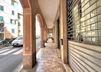PORTICATO E VIA SCHIAFFINO - Commercial Premises Via Piero Schiaffino 58, Camogli - photo 4