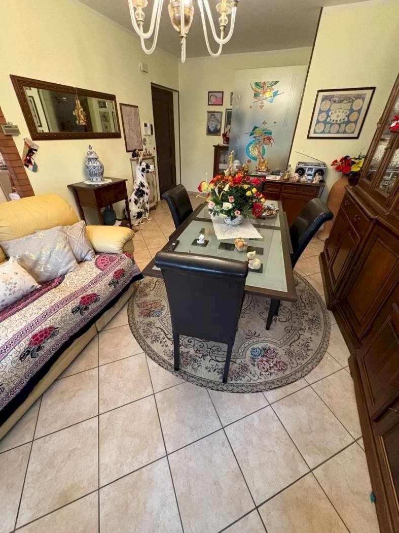 Four-room apartment Via San Damiano Macra, 25, Cuneo - photo 3