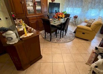 Four-room apartment Via San Damiano Macra, 25, Cuneo - photo 1