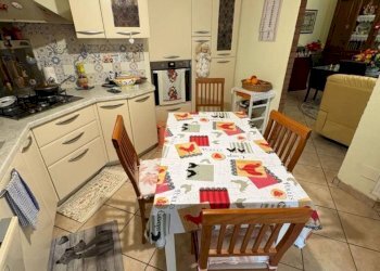 Four-room apartment Via San Damiano Macra, 25, Cuneo - photo 6