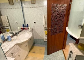 Four-room apartment Via San Damiano Macra, 25, Cuneo - photo 19