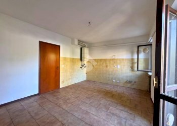 Portion of a house Via S. Giovanni Bosco, Vercelli - photo 7