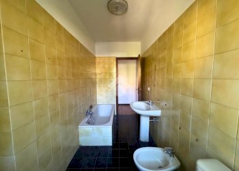 Portion of a house Via S. Giovanni Bosco, Vercelli - photo 16