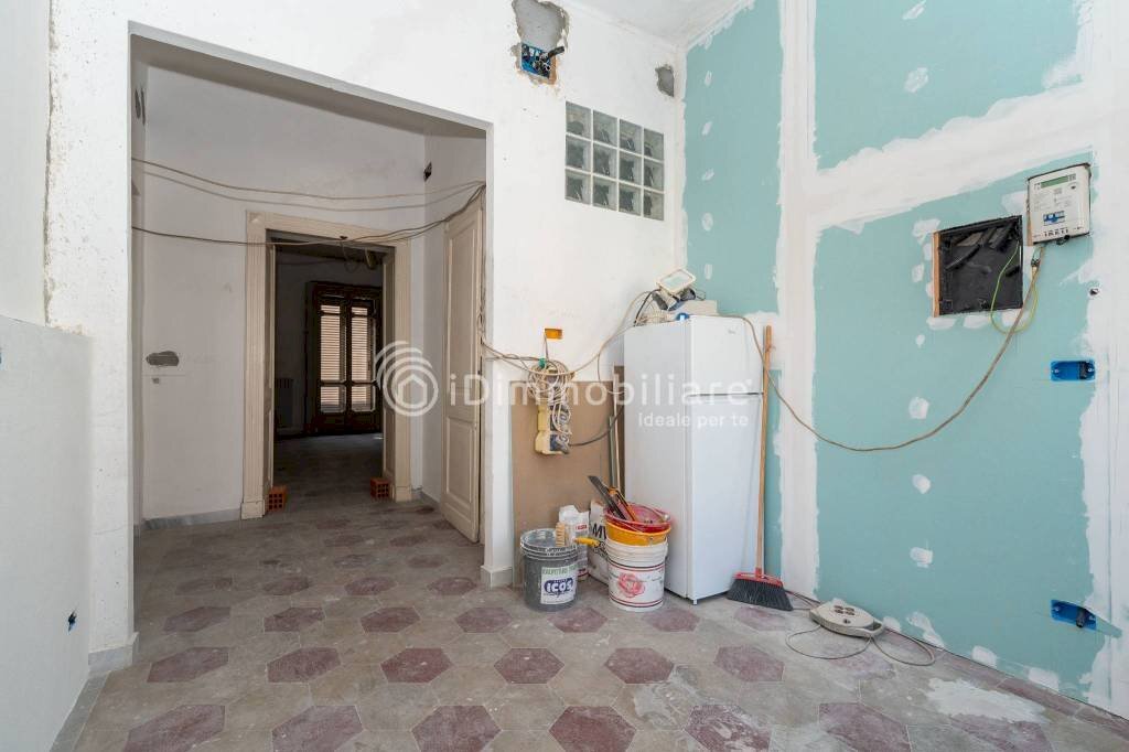 Stanza non arredata - Four-room apartment corso Giulio Cesare, 24, Torino (neighborhood Aurora) - photo 3