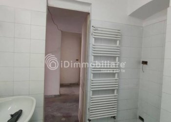 Bagno - Four-room apartment corso Giulio Cesare, 24, Torino (neighborhood Aurora) - photo 6