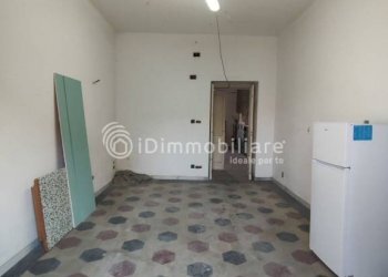 Camera da letto - Four-room apartment corso Giulio Cesare, 24, Torino (neighborhood Aurora) - photo 14