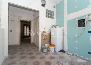 Stanza non arredata - Quadrilocale corso Giulio Cesare, 24, Torino (zona Aurora) - foto 3