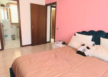 Camera da letto - Trilocale via dell'Appagliatore, 90, Roma (zona Lido di Ostia) - foto 12
