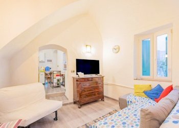 12.jpg - Trilocale Via Roglio 16, Sanremo - foto 1