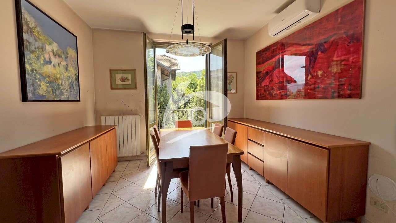 zona pranzo - Trilocale Via N. Sauro 16, Laveno-Mombello - foto 3