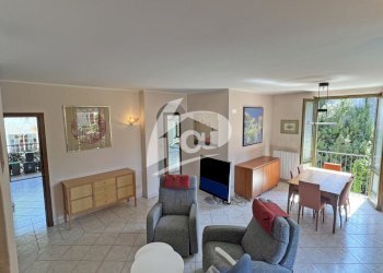 soggiorno - Trilocale Via N. Sauro 16, Laveno-Mombello - foto 1