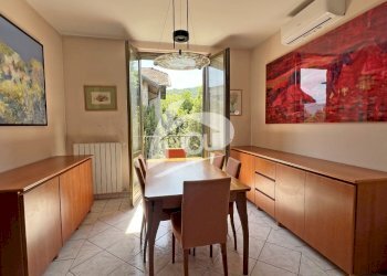 zona pranzo - Trilocale Via N. Sauro 16, Laveno-Mombello - foto 3